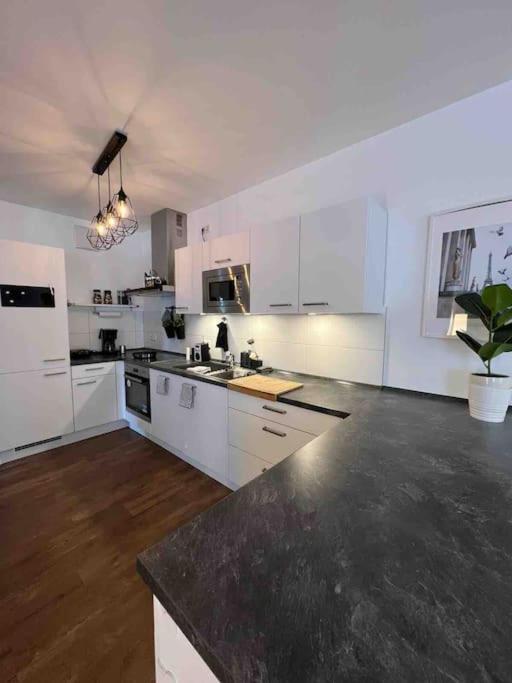 Moderne Wohnung Mit 4 Betten Bochum Ngoại thất bức ảnh